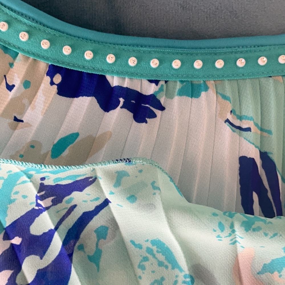 Dress - Picture 4 of 5
